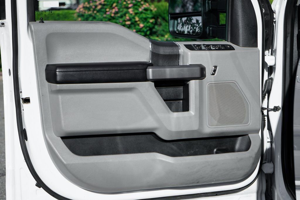 Used 2020 Ford F350 XLT w/ XLT Value Package image 14