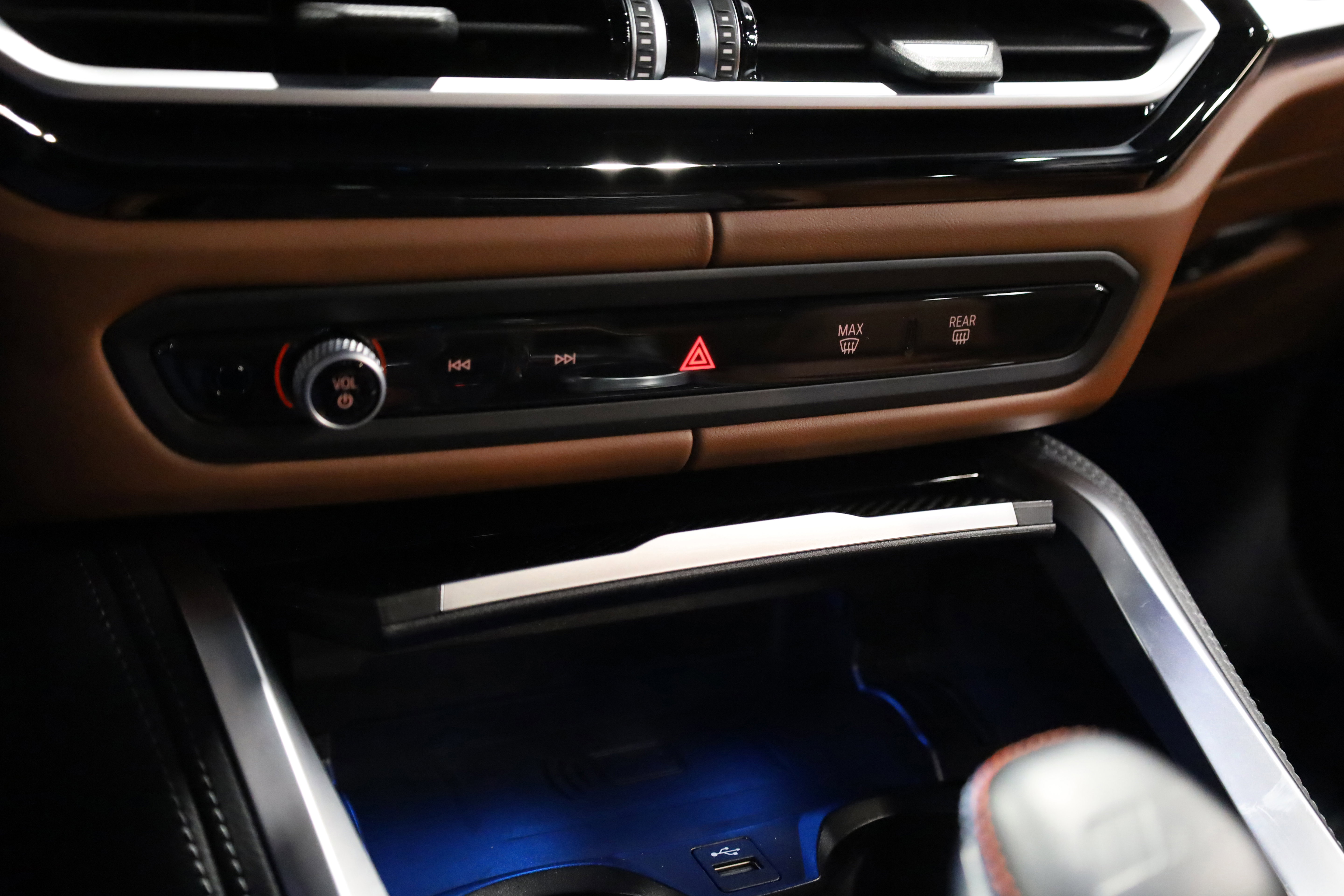 Used 2023 BMW M3 Competition w/ M Carbon Exterior Package image 28