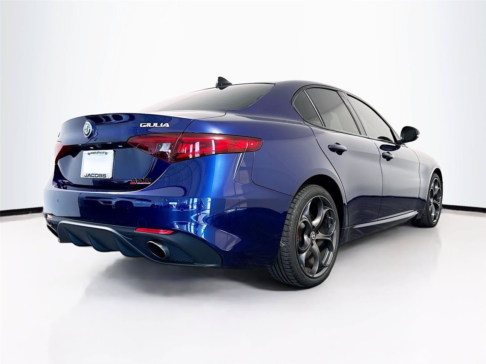 Used 2017 Alfa Romeo Giulia Ti w/ TI 19" Sport Package AWD/4WD image 21