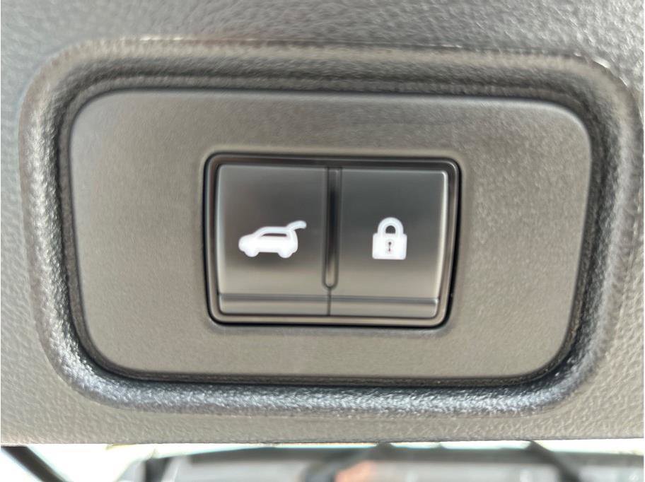 Used 2024 Nissan Pathfinder SL image 29