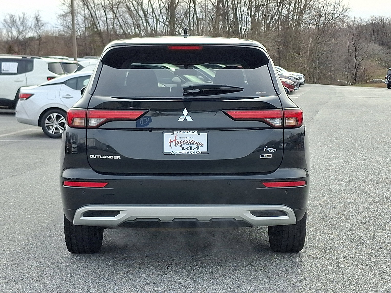 Used 2023 Mitsubishi Outlander SE image 5