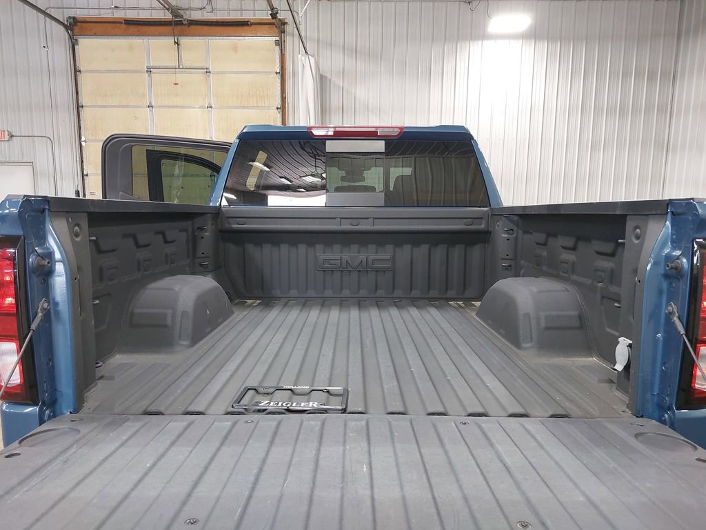 Used 2024 GMC Sierra 1500 SLE w/ Preferred Package AWD/4WD image 12