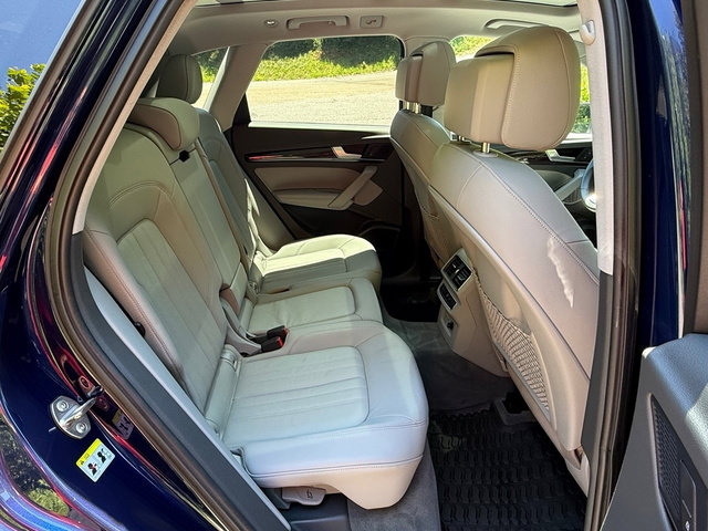 Used 2019 Audi Q5 2.0T Premium Plus w/ Premium Plus Package AWD/4WD image 21