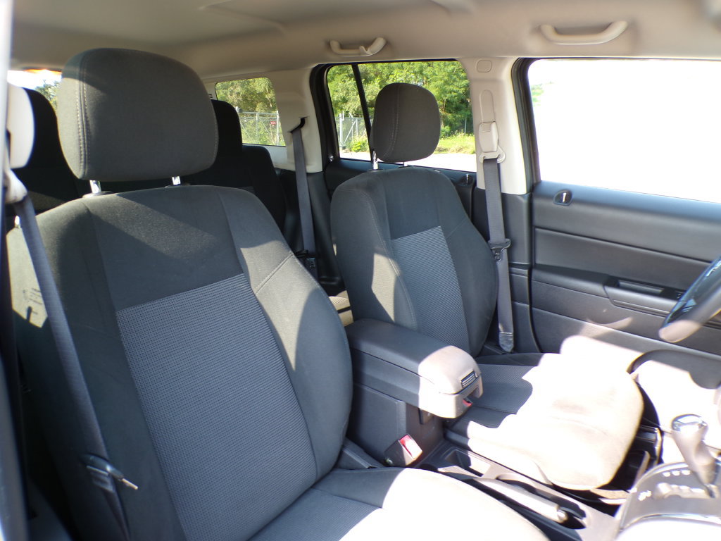 Used 2017 Jeep Patriot Latitude FWD image 13