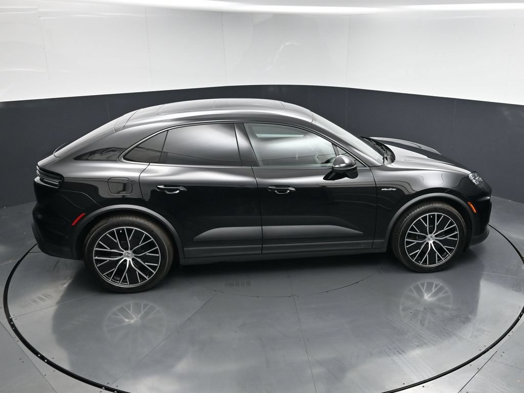 New 2026 Porsche Macan 4 Electric AWD/4WD image 20