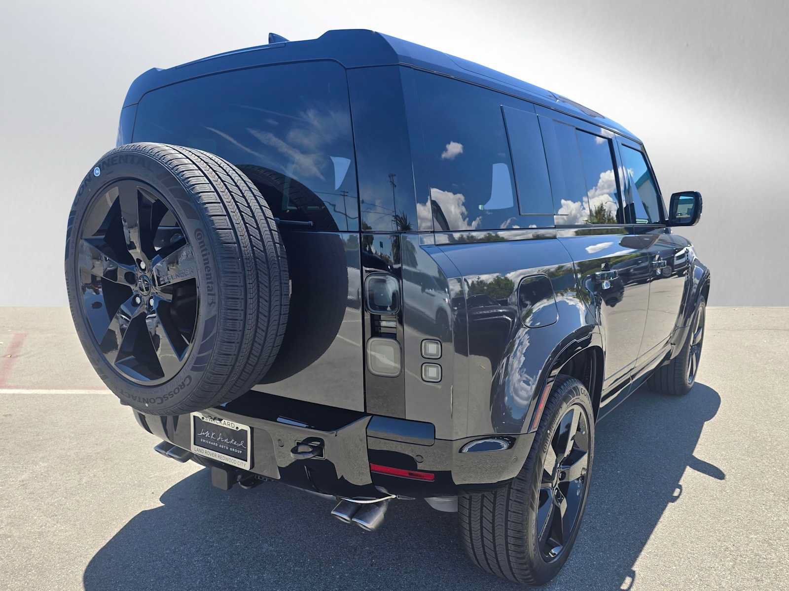 New 2026 Land Rover Defender 110 X-Dynamic SE AWD/4WD image 5