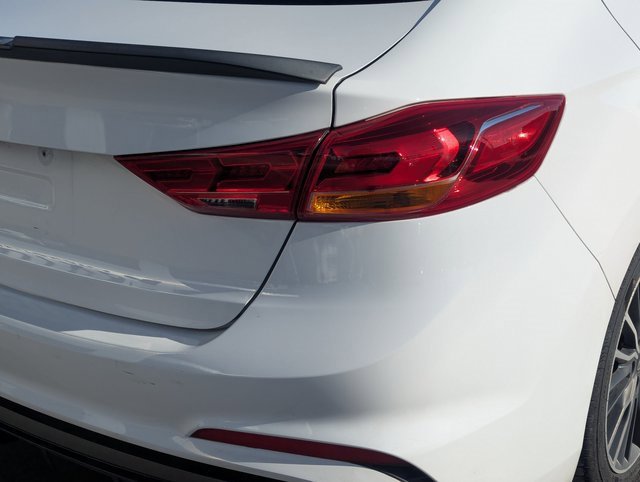 Used 2018 Hyundai Elantra Sport w/ Cargo Package image 4