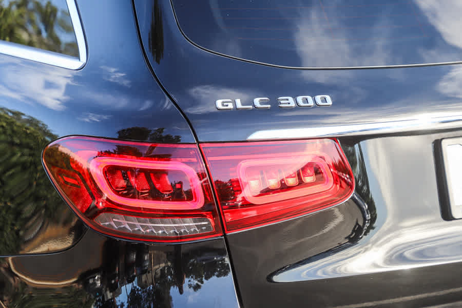 Used 2021 Mercedes-Benz GLC 300 4MATIC image 9