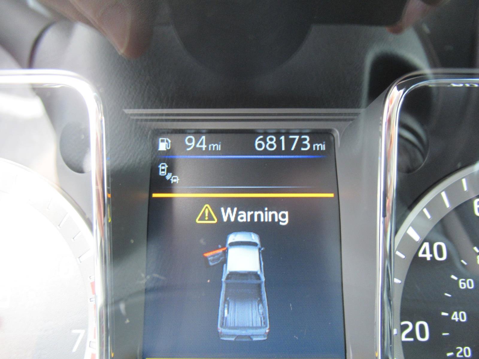 Used 2019 Nissan Titan SL w/ Midnight Edition RWD image 28