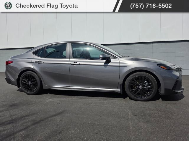Used 2025 Toyota Camry SE w/ Convenience Package image 15