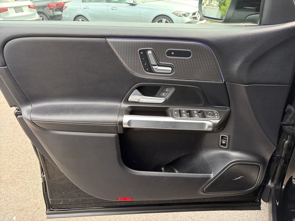 Used 2021 Mercedes-Benz GLB 250 4MATIC image 17