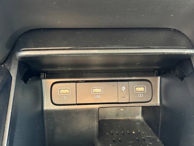 Used 2023 Kia Sorento S w/ Panoramic Sunroof Package image 21