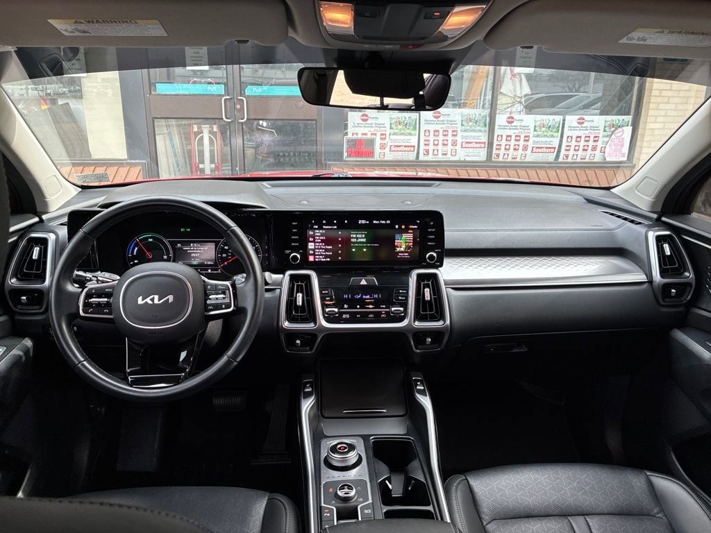 Used 2023 Kia Sorento EX image 13