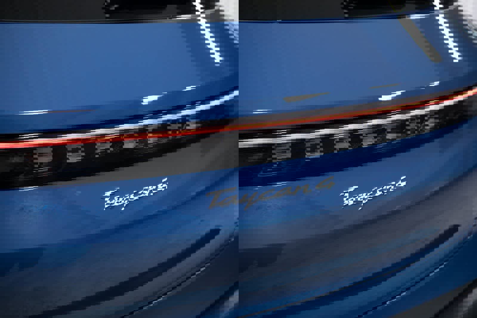 Certified 2023 Porsche Taycan 4 Cross Turismo image 35