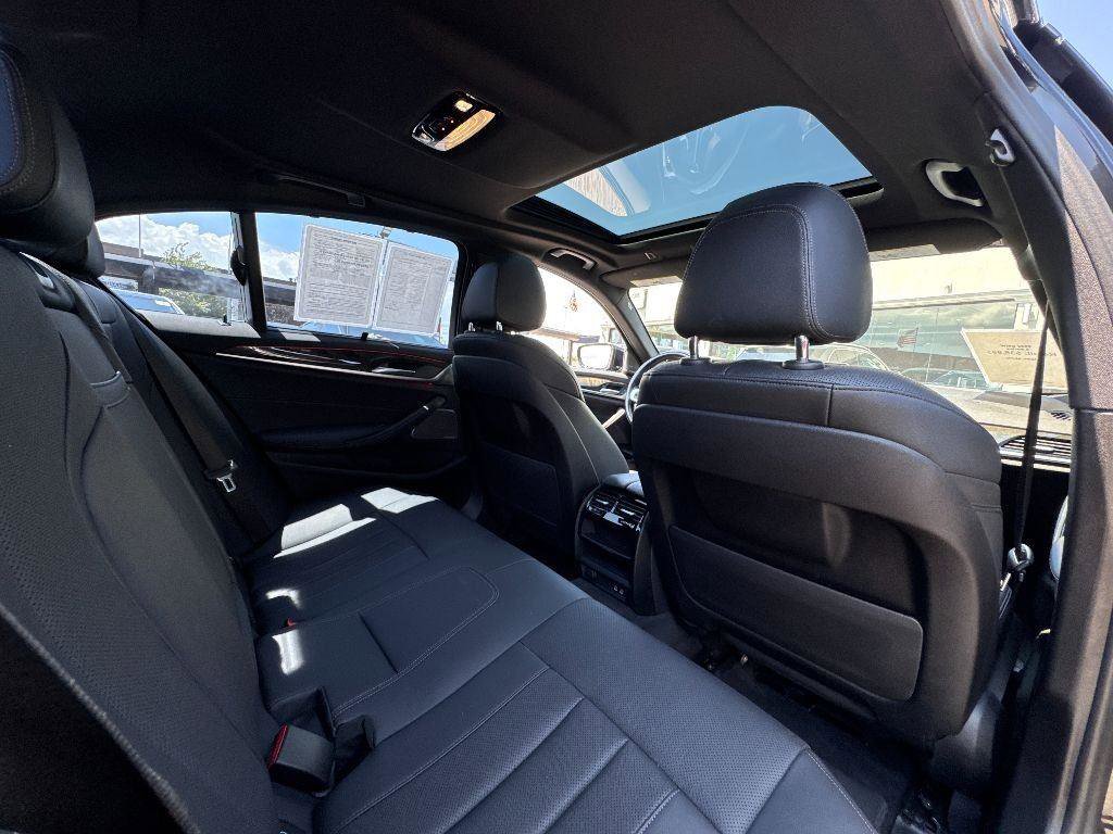 Used 2022 BMW 530i 530i w/ Executive Package image 26