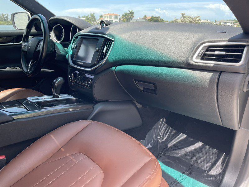 Used 2016 Maserati Ghibli RWD image 8