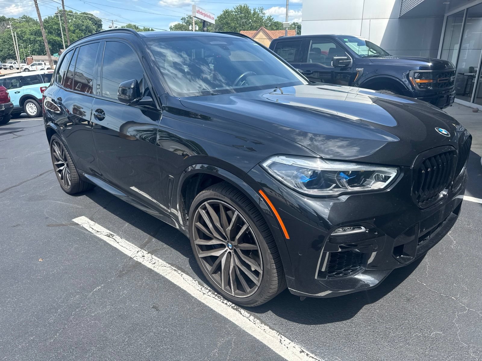 Used 2021 BMW X5 M50i w/ Executive Package AWD/4WD image 2
