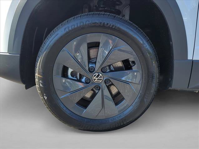 New 2027 Volkswagen Taos S FWD image 15