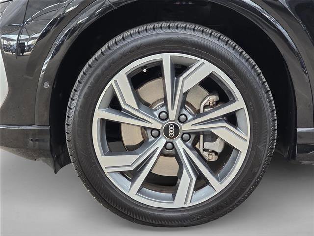 Used 2023 Audi Q4 e-tron Premium Plus w/ Premium Plus image 9