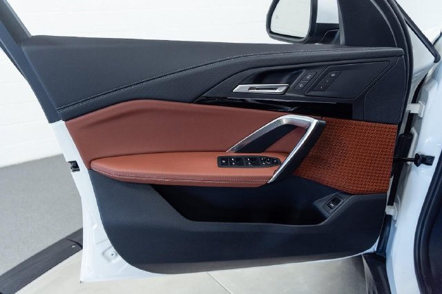 New 2027 BMW X2 xDrive28i AWD/4WD image 15