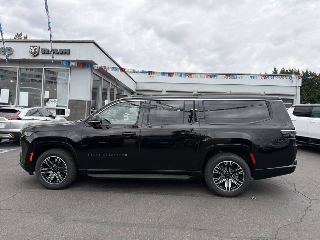 New 2026 Jeep Grand Wagoneer L 4WD w/ Premium Group I image 2