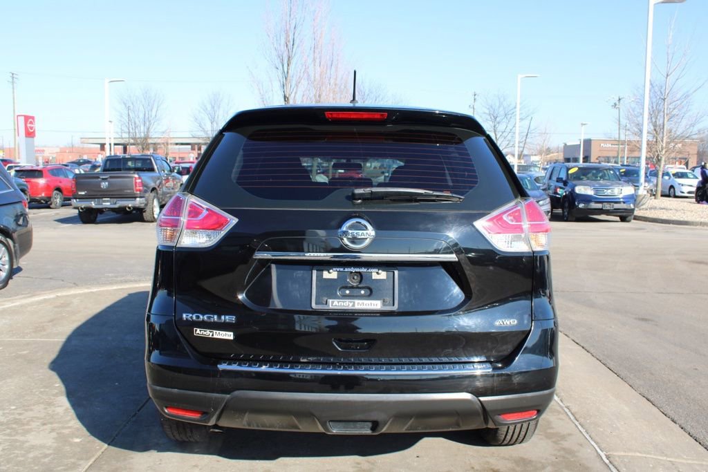 Used 2015 Nissan Rogue S image 8