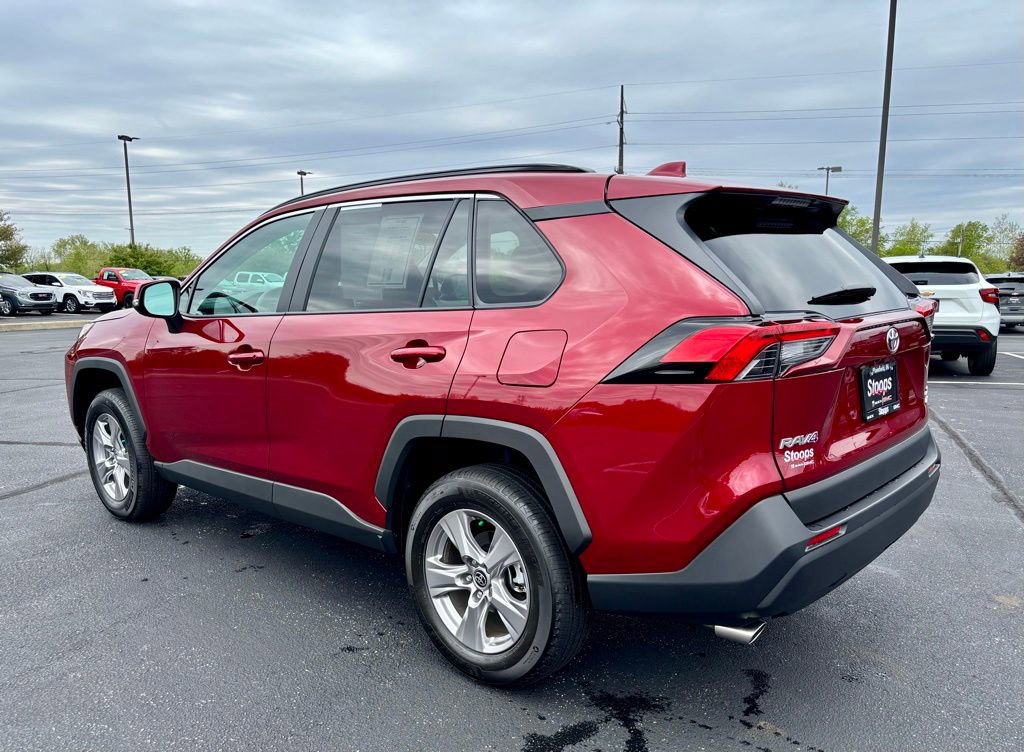 Used 2025 Toyota RAV4 XLE w/ Convenience Package AWD/4WD image 5