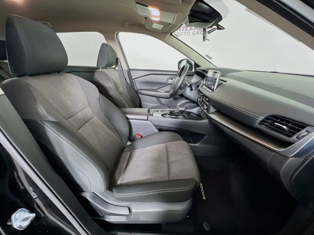 Used 2025 Nissan Rogue SV image 38