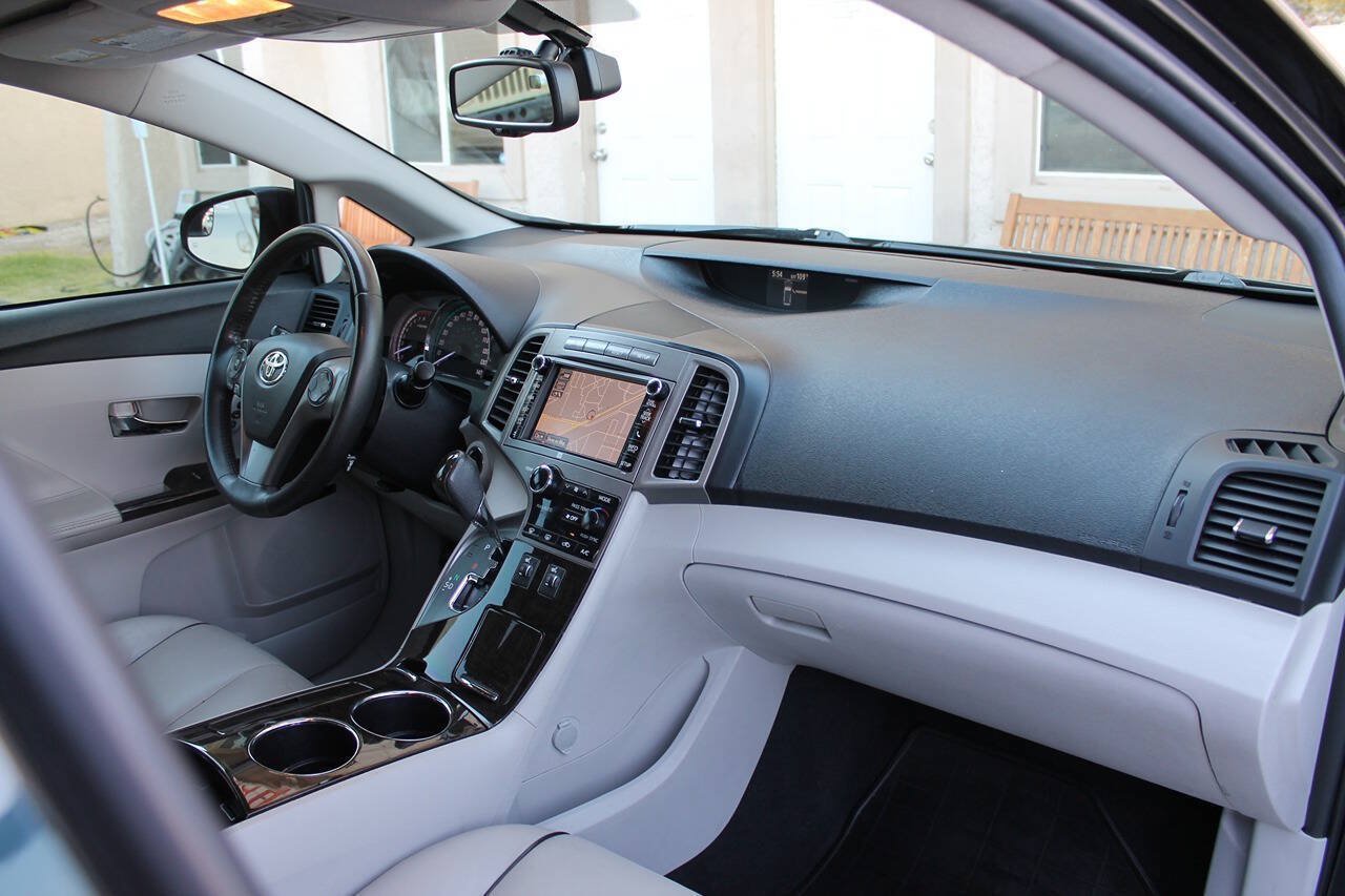 Used 2013 Toyota Venza Limited w/ Tow Prep Pkg AWD/4WD image 35
