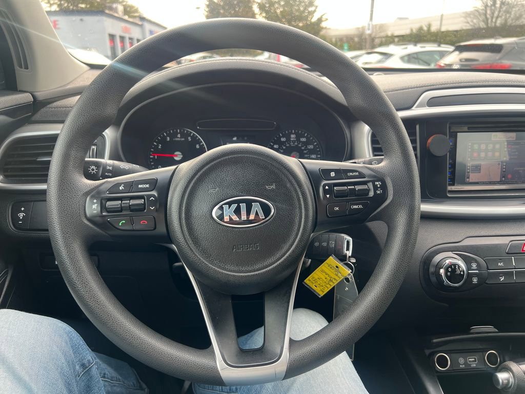 Used 2017 Kia Sorento LX image 17