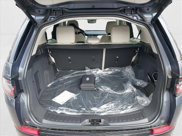 New 2025 Land Rover Discovery Sport S AWD/4WD image 12