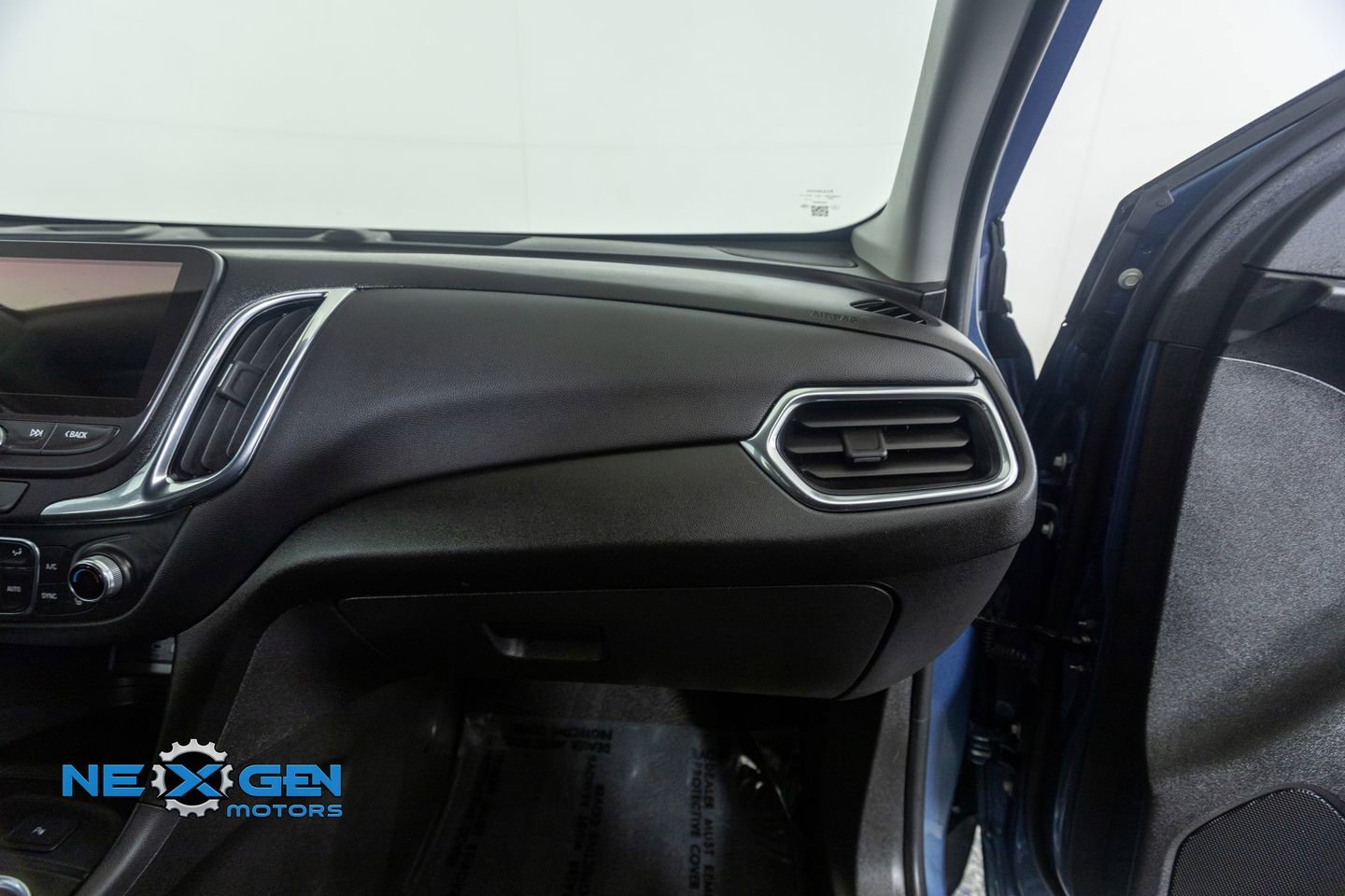 Used 2024 Chevrolet Equinox LT image 41