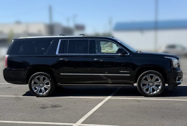 Used 2016 GMC Yukon XL Denali w/ Open Road Package AWD/4WD image 9