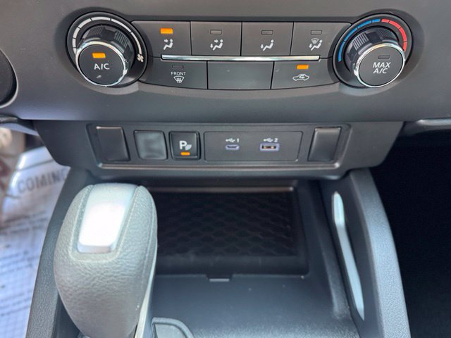 Used 2025 Nissan Frontier SV RWD image 16