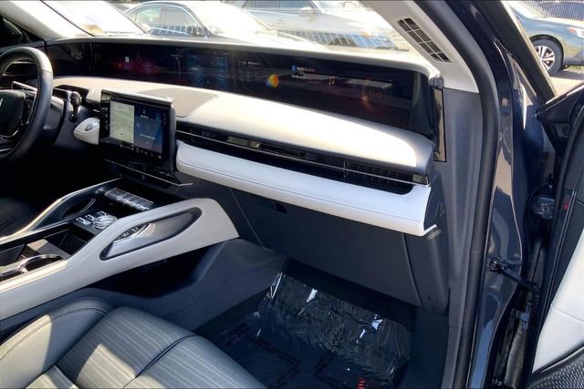 Used 2024 Lincoln Nautilus Reserve w/ Equipment Group 203A image 15