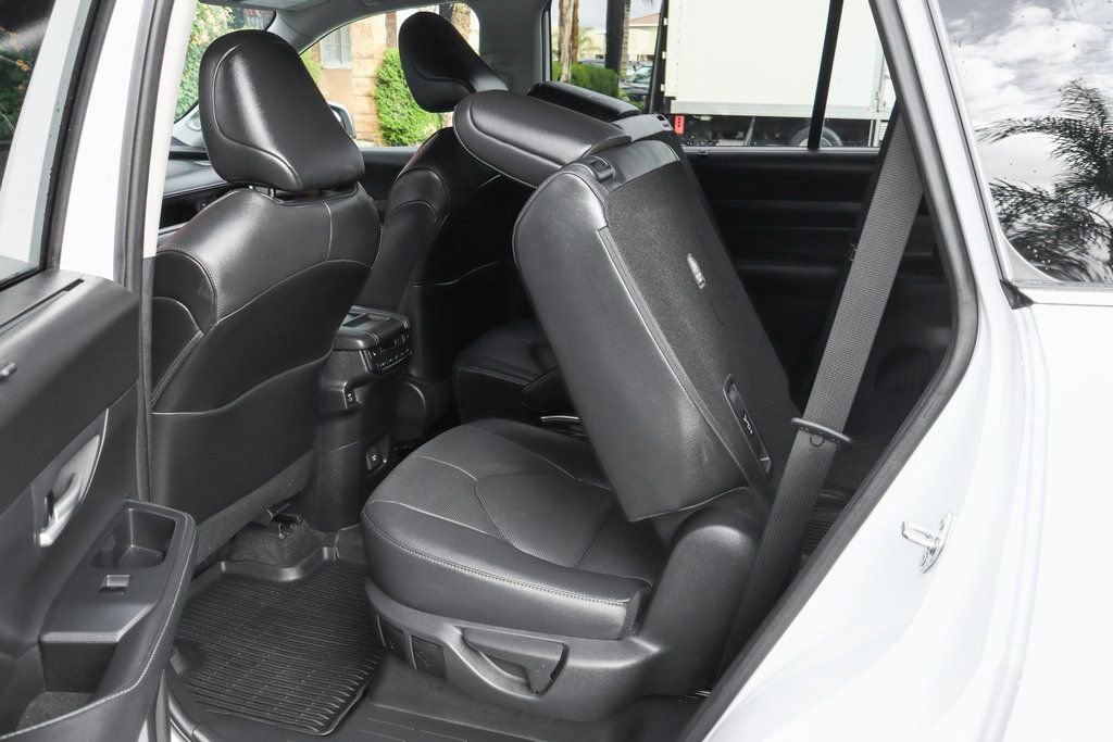 Used 2024 Toyota Grand Highlander Limited image 46