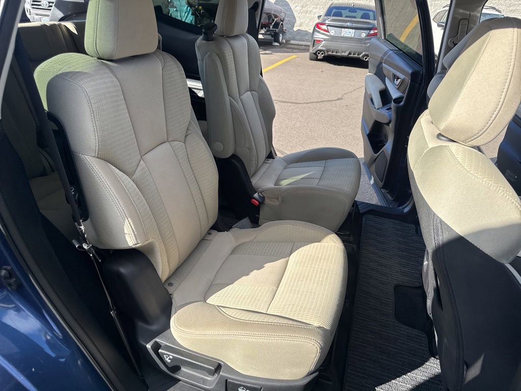 Used 2021 Subaru Ascent Premium w/ Sport Package image 16