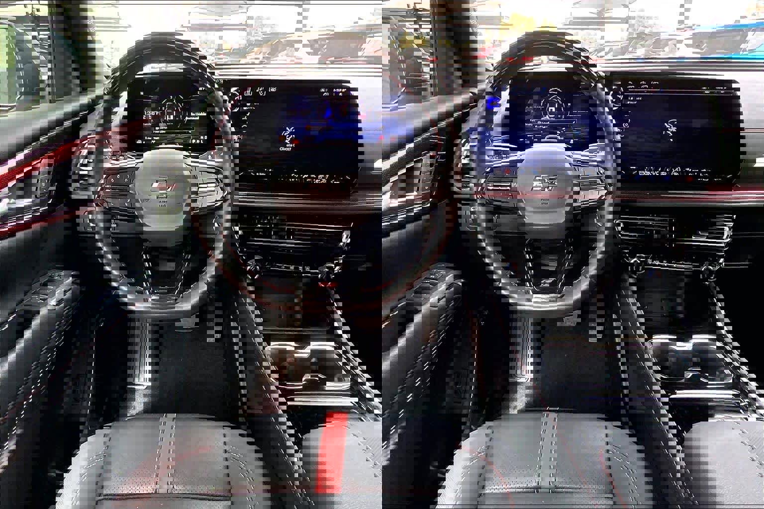 Used 2024 Chevrolet Traverse RS image 6