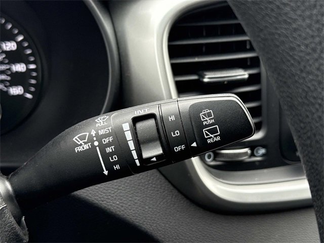 Used 2017 Kia Sorento LX image 25