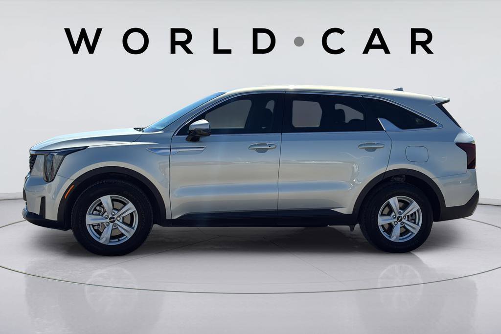 Certified 2026 Kia Sorento LX FWD image 8