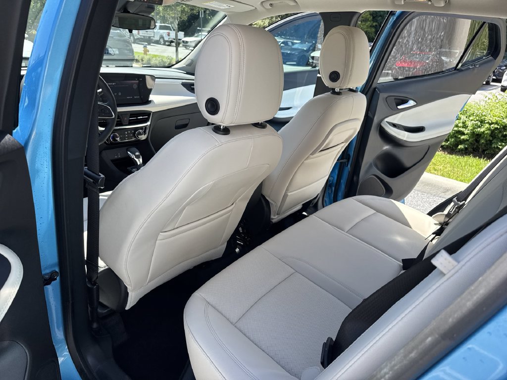 Used 2026 Buick Encore GX Sport Touring w/ Comfort Package FWD image 34
