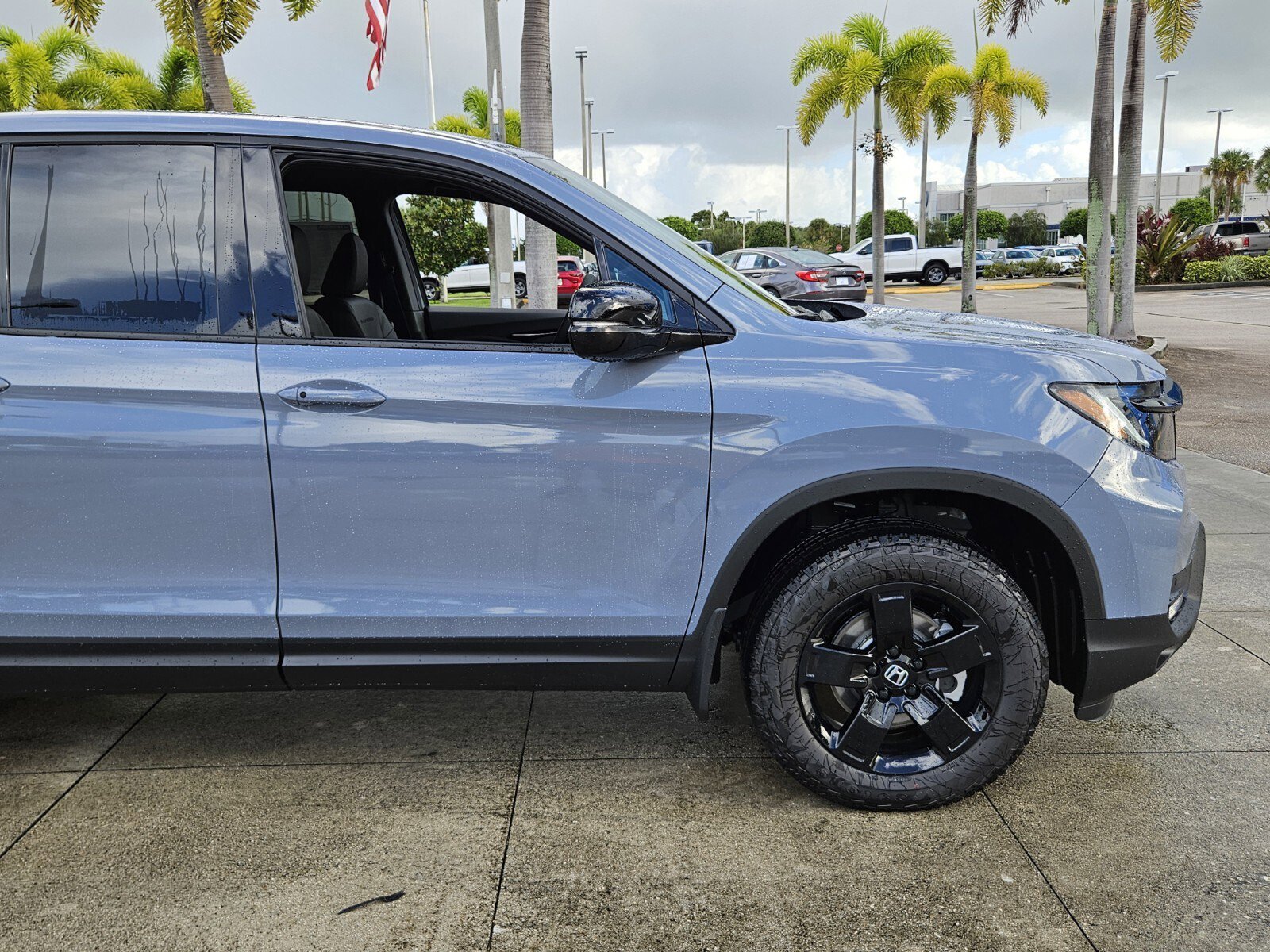 New 2026 Honda Ridgeline Black Edition image 2