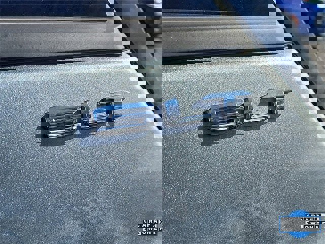 Used 2024 GMC Terrain SLT image 29