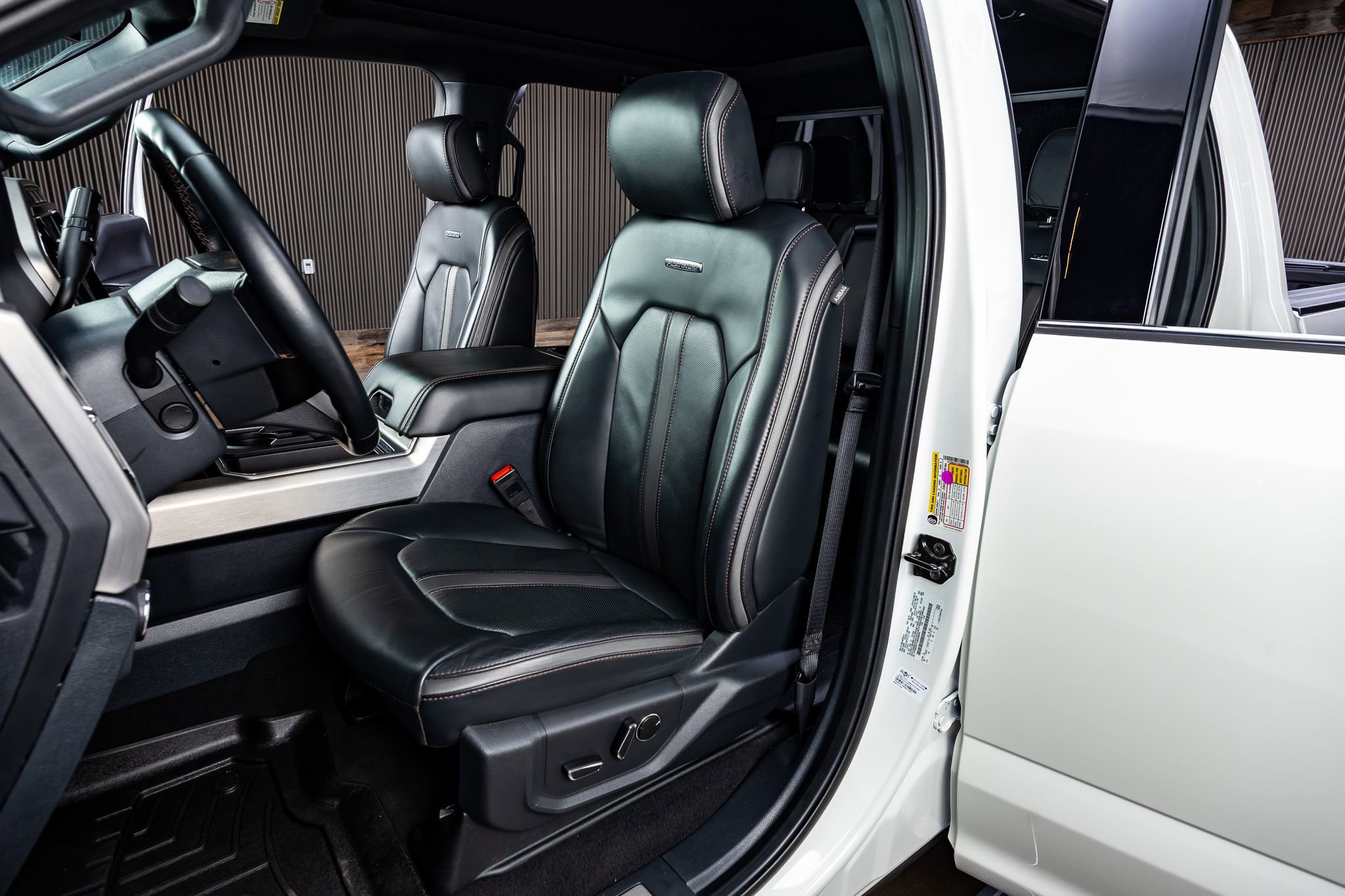 Used 2022 Ford F350 Platinum image 29