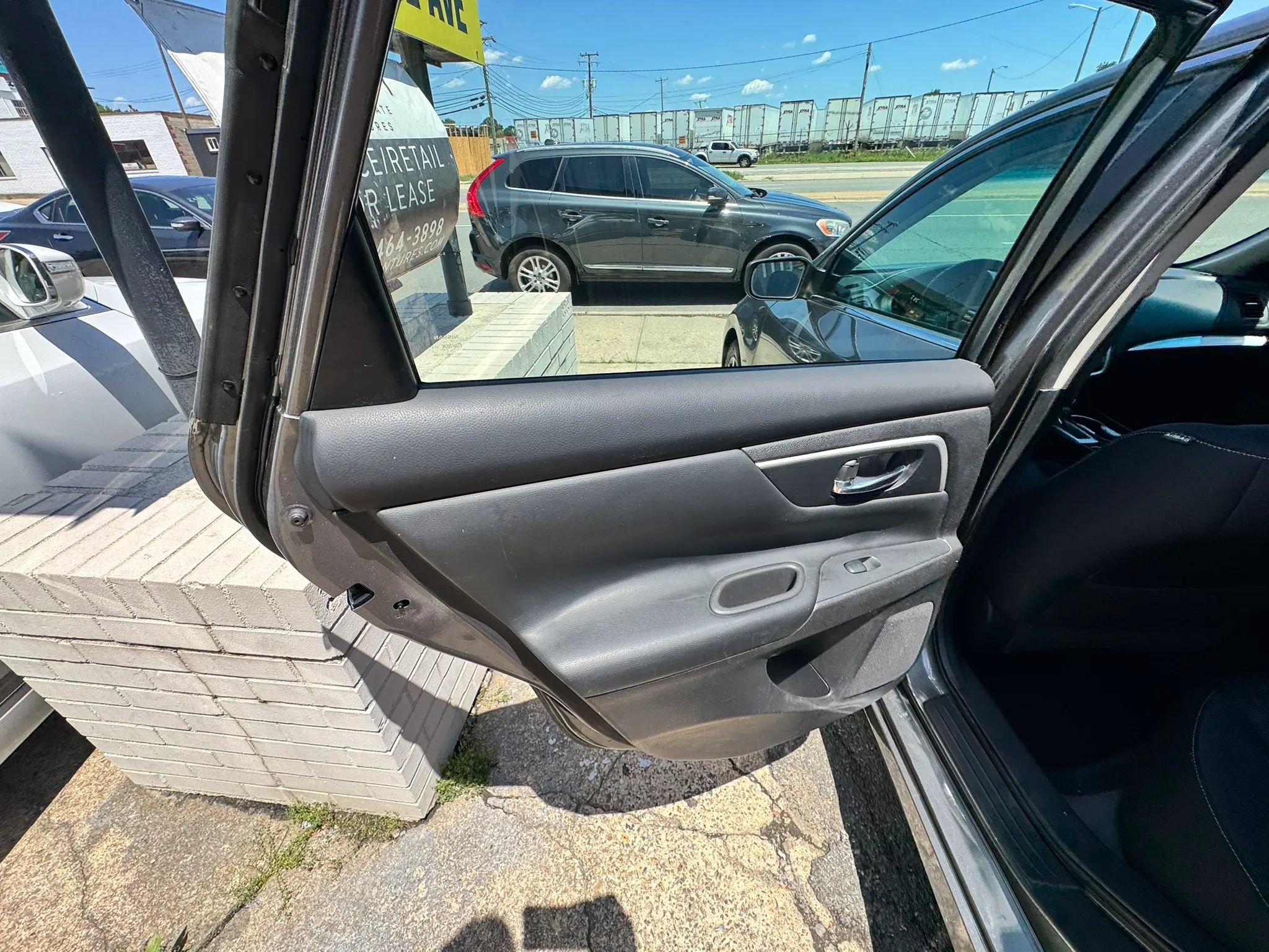 Used 2018 Nissan Altima 2.5 SV FWD image 13