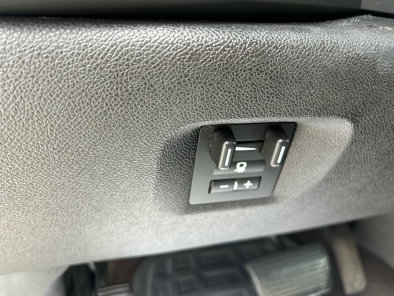 Used 2013 Chevrolet Silverado 1500 LT image 20