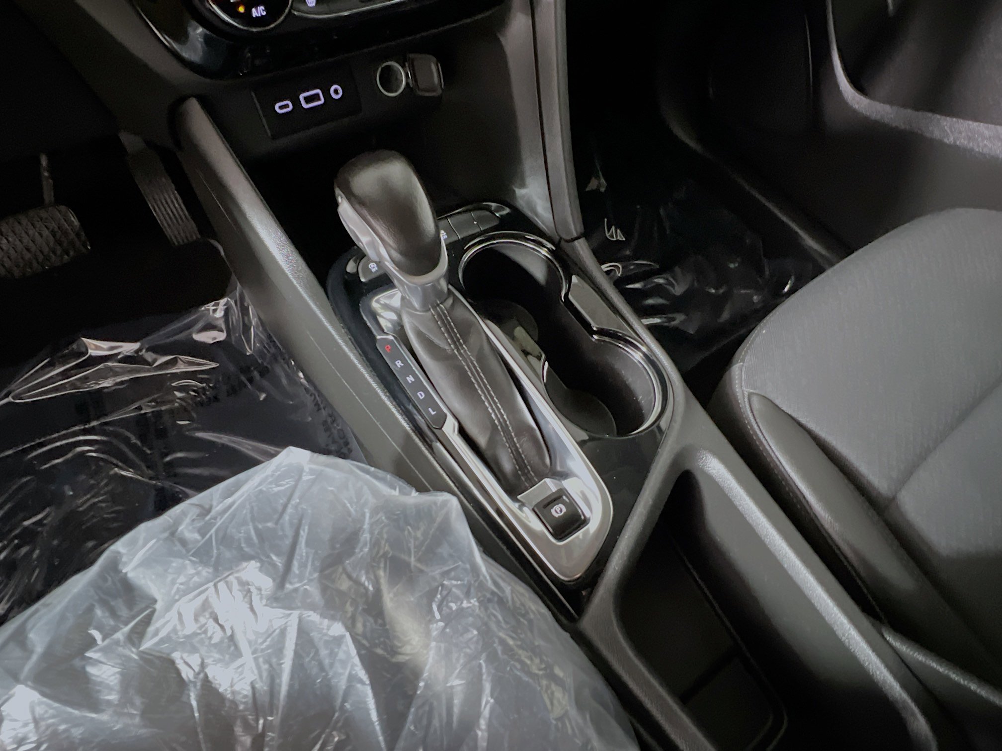 Used 2023 Buick Encore GX Select w/ Safety Package II image 25