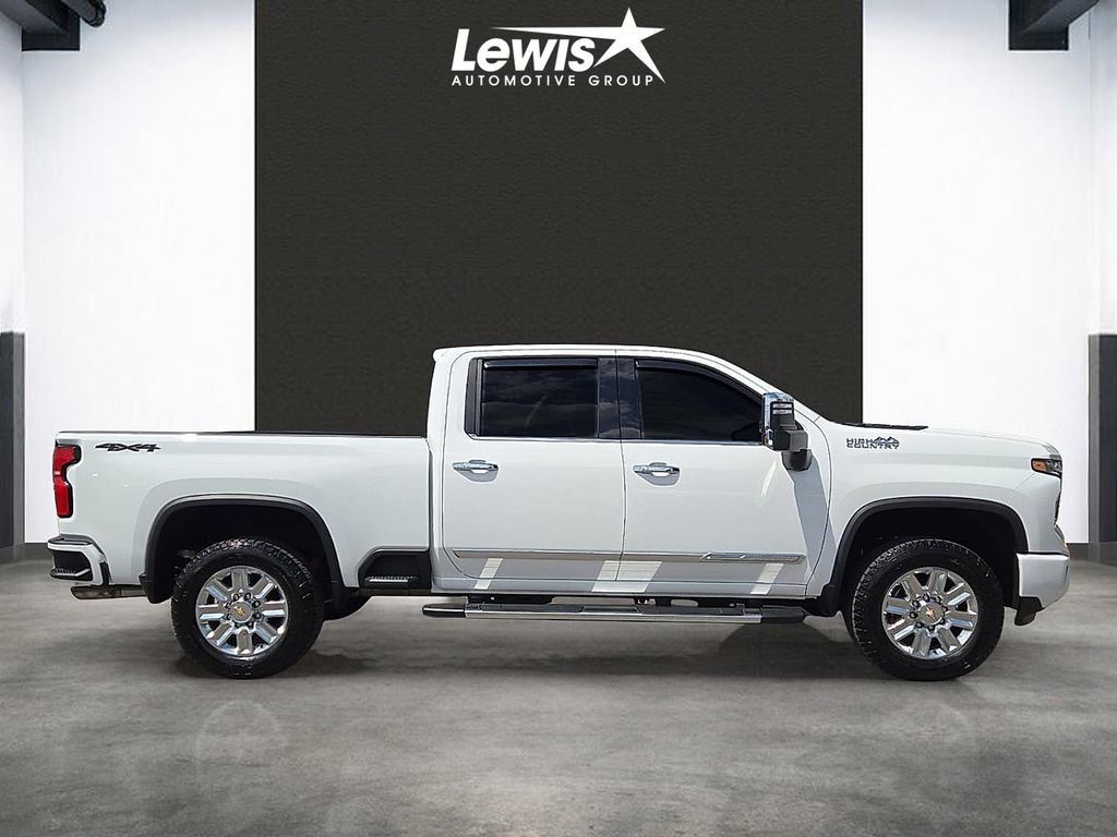 Used 2025 Chevrolet Silverado 2500 High Country AWD/4WD image 5