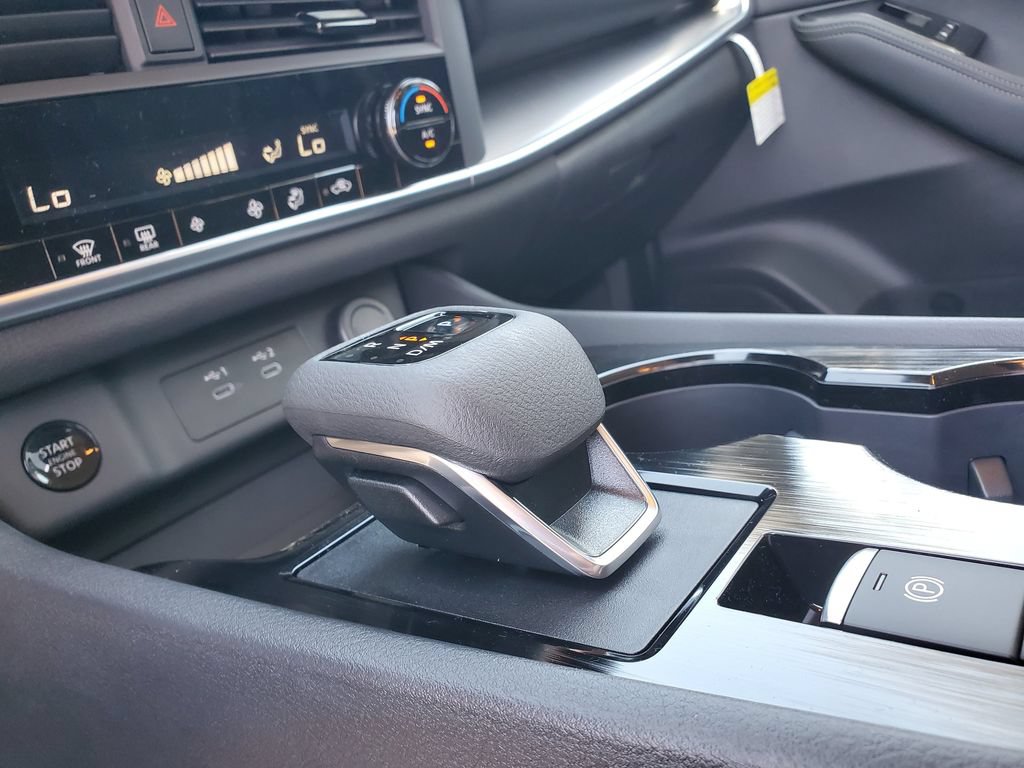 New 2026 Nissan Rogue SV AWD/4WD image 30