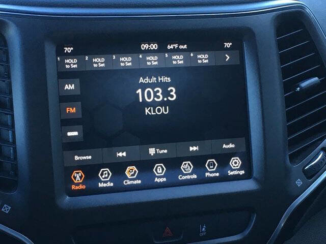 Used 2022 Jeep Cherokee Trailhawk w/ Comfort/Convenience Group image 22